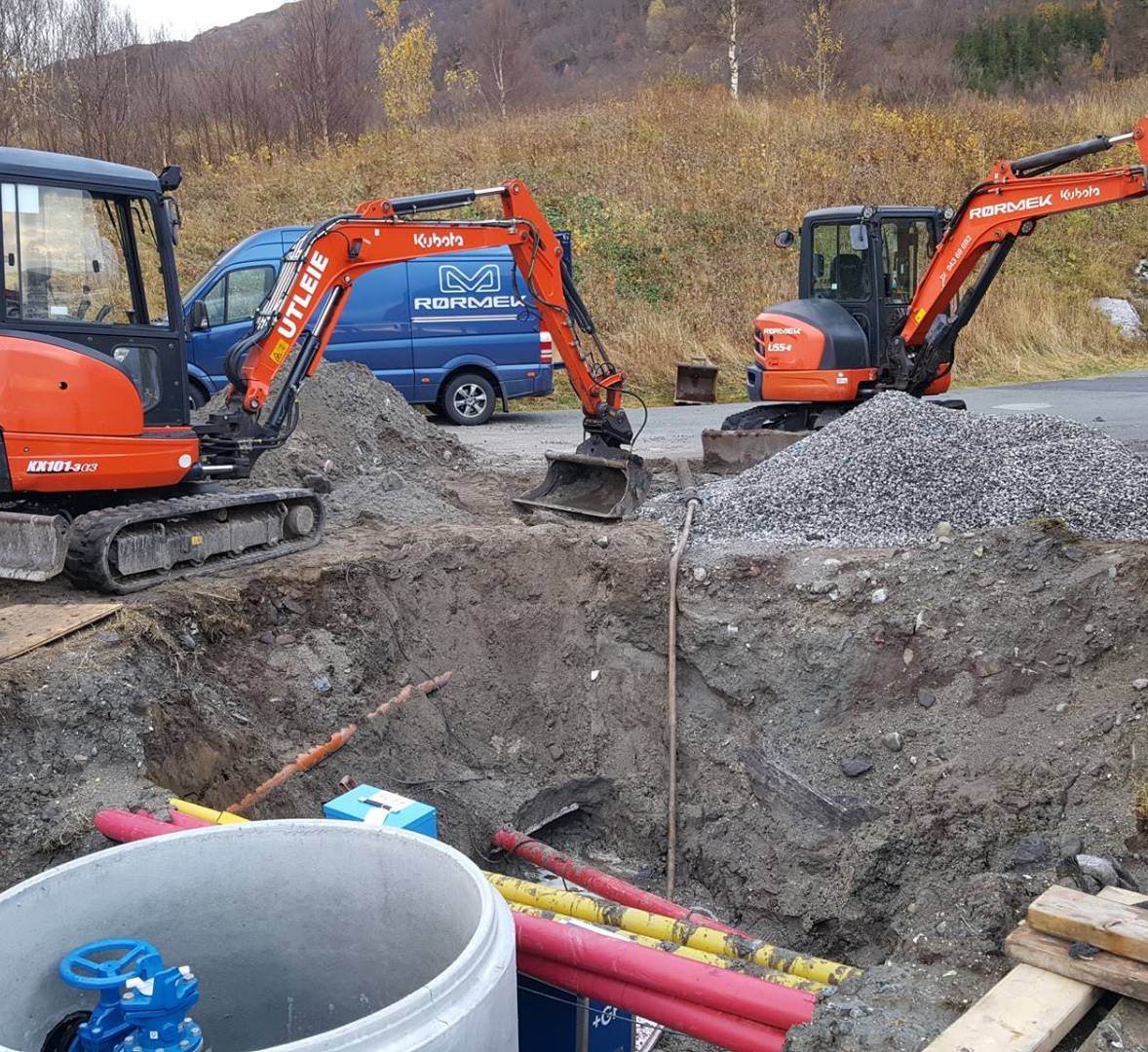 Gravearbeid for vann og avløp med kum