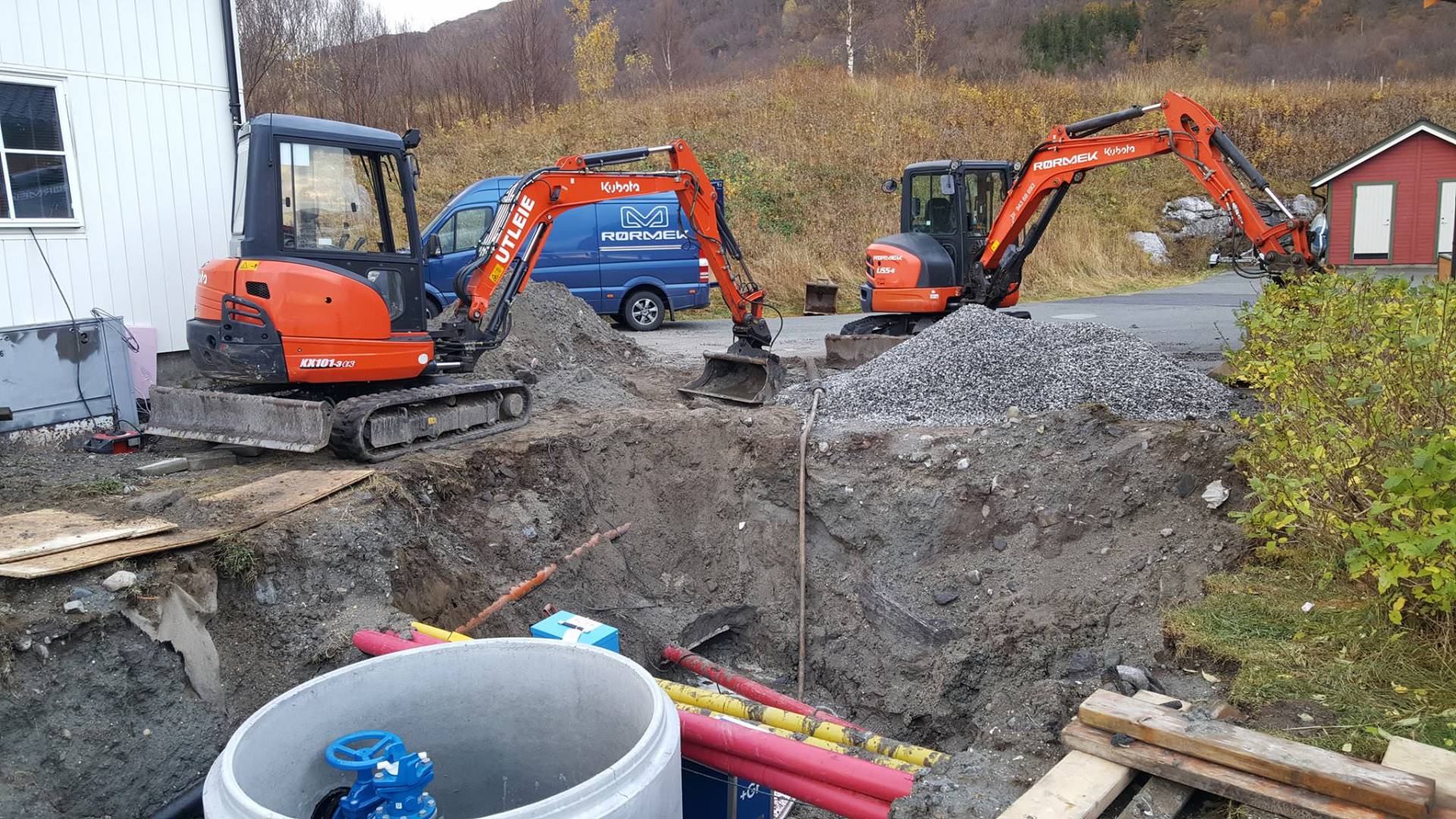 Gravearbeid for vann og avløp med kum